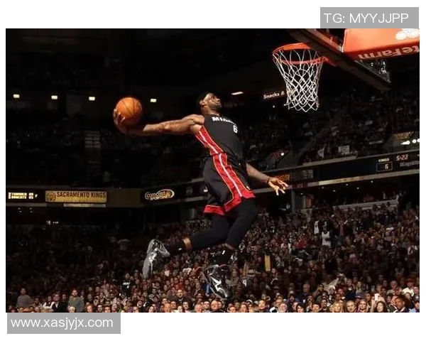 詹姆斯战斧劈扣领衔12月11日五佳球